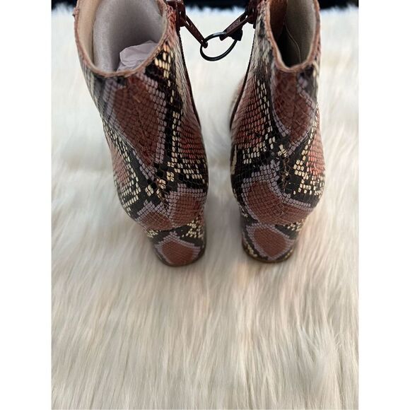 Matisse Goldie Snakeskin Print Booties (Size 6) - Picture 7 of 12
